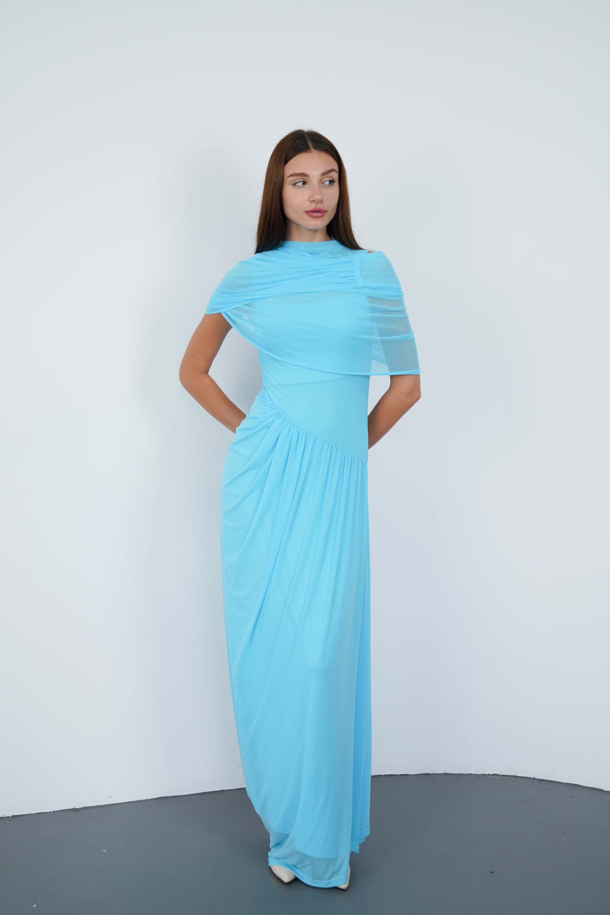 Loverson™ Mavi Asimetrik Pileli Maxi Elbise