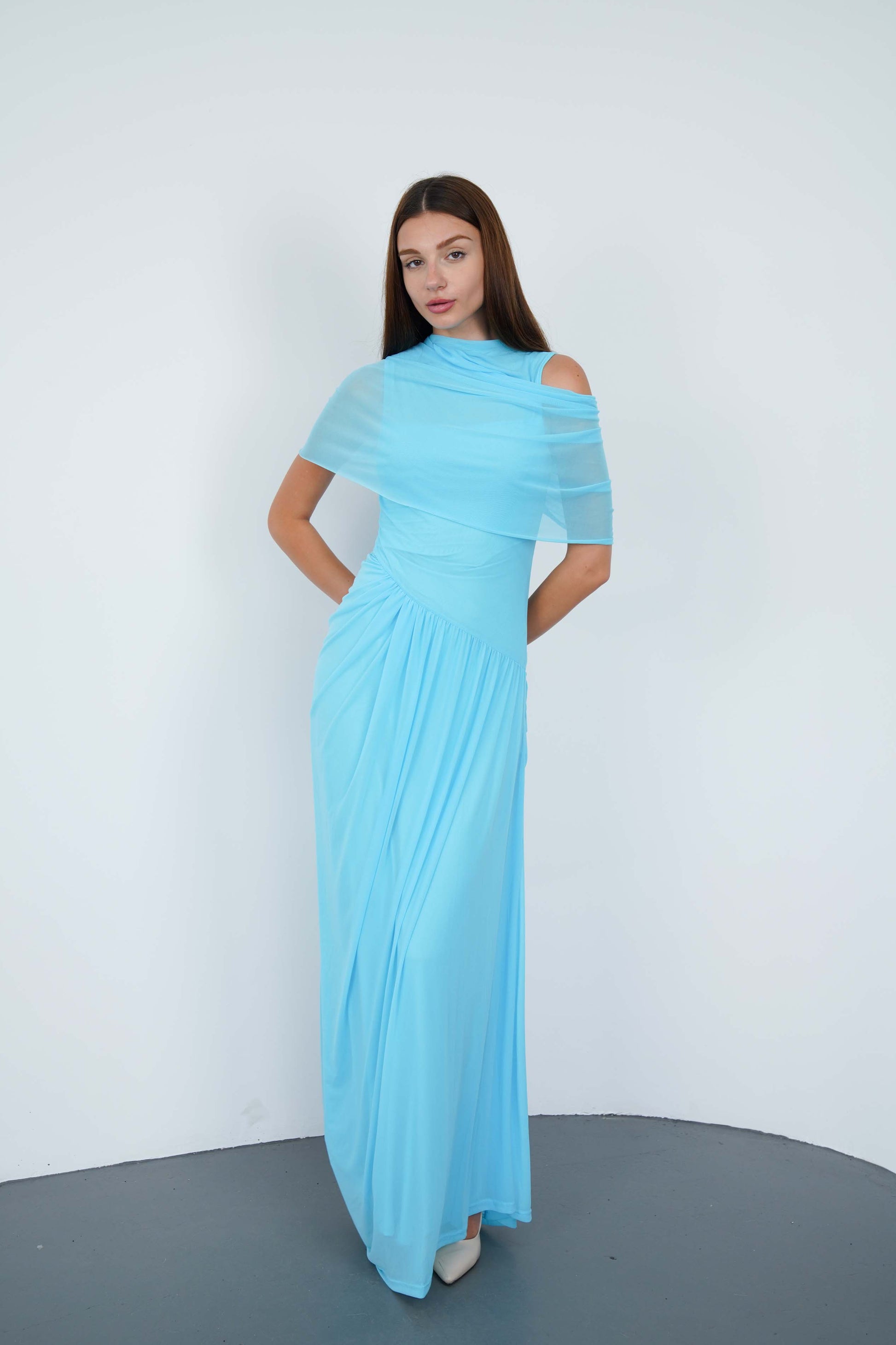 Loverson™ Mavi Asimetrik Pileli Maxi Elbise