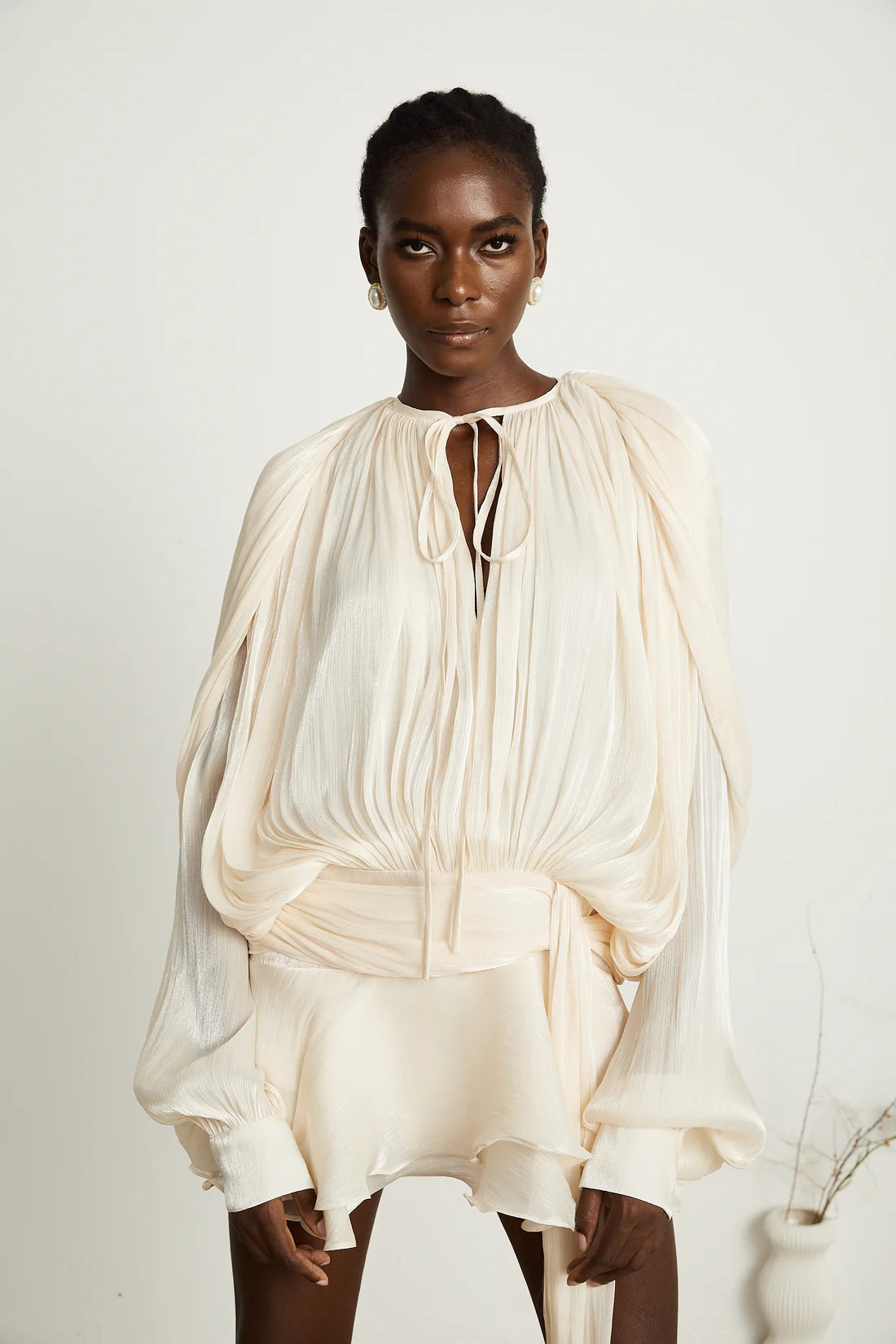 Loverson™ Crimson Elegance Drapeli Saten Bluz