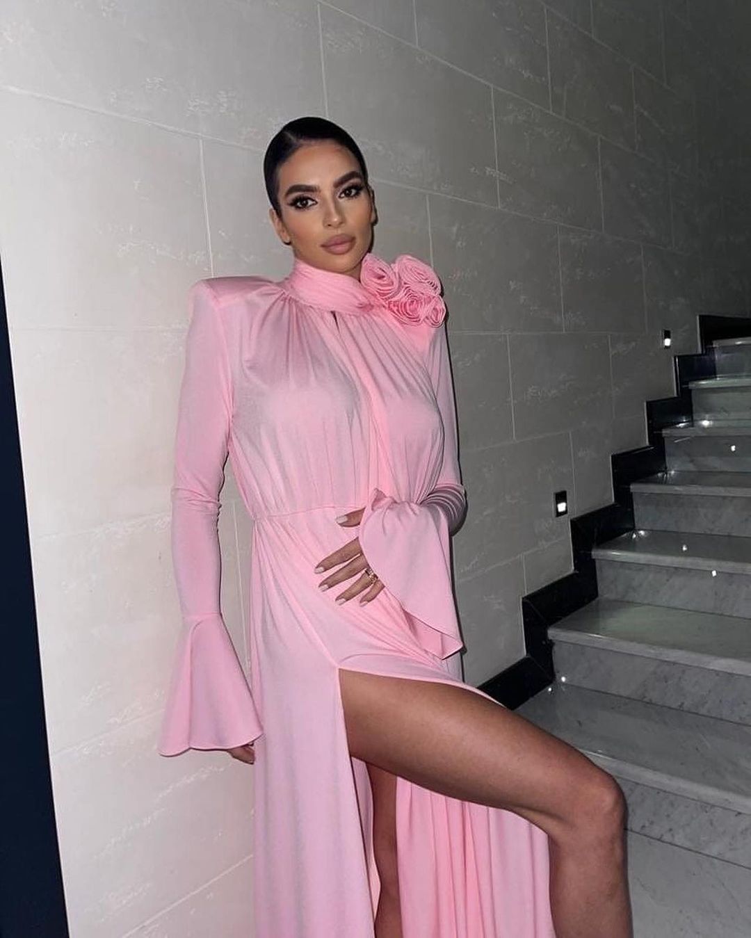 Loverson™ Rosé Bloom Uzun Kollu Drapeli Maxi Elbise – Pudra Pembe