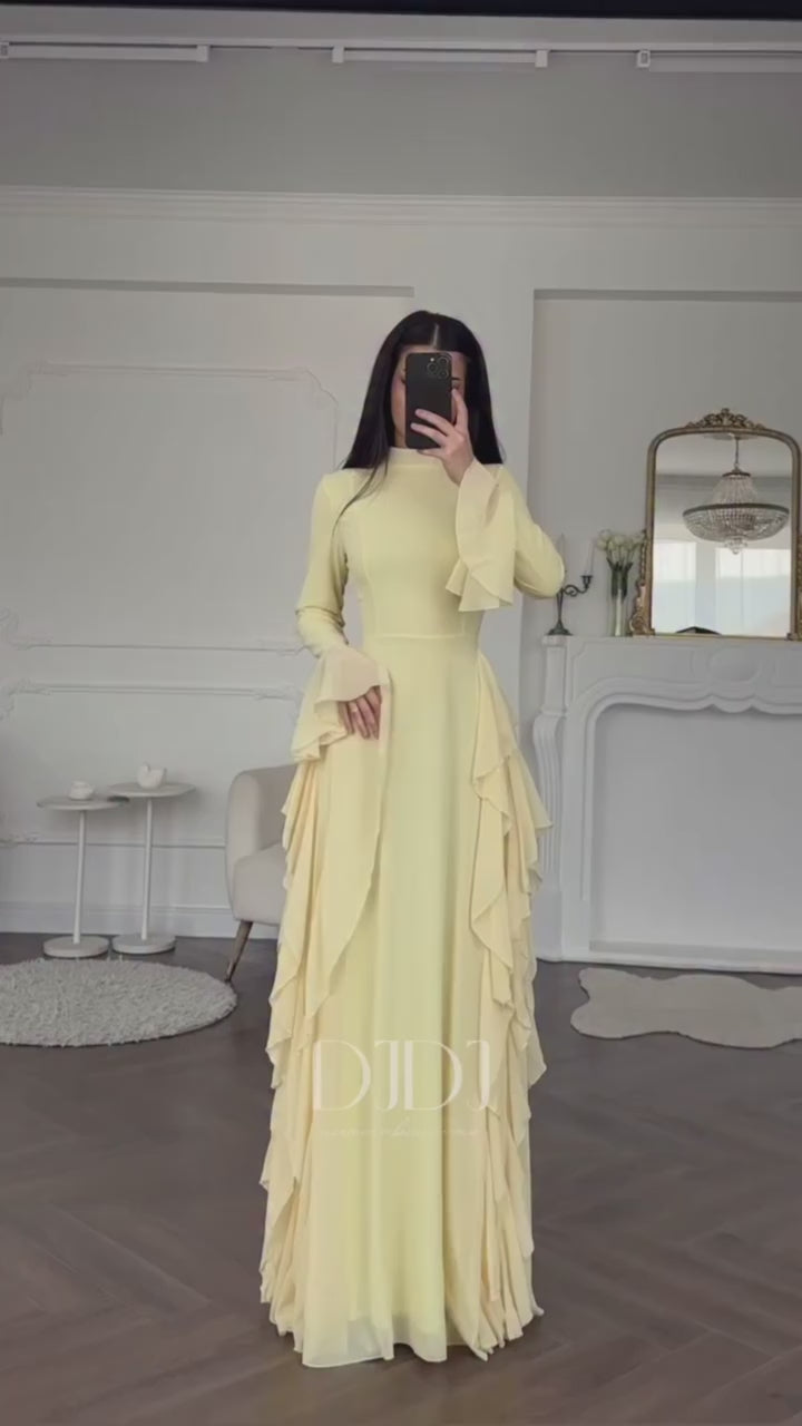 Loverson™ Çiçek Aplikeli Uzun Elbise – Zarafetin Büyüleyici Dokunuşu