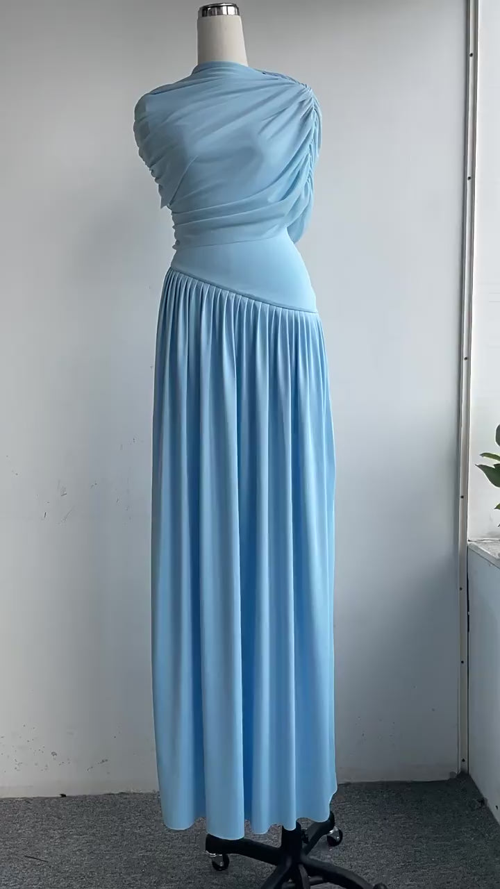 Loverson™ Mavi Asimetrik Pileli Maxi Elbise